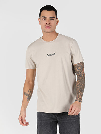 صورة من بيج للرجال تي شيرت بأكمام قصيرة