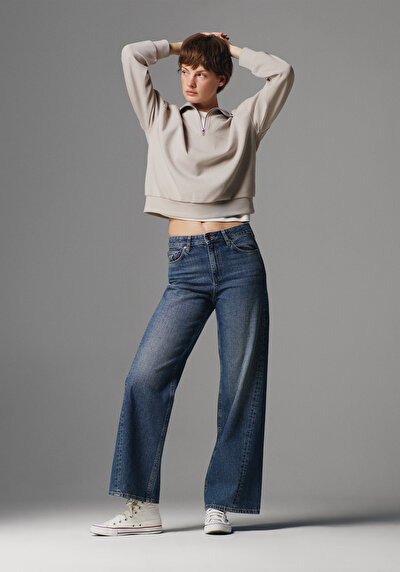 صورة من أزرق للنساء بناطيل