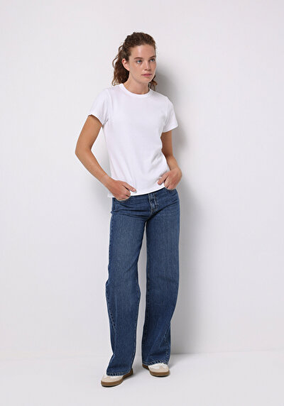 صورة من أزرق للنساء بناطيل