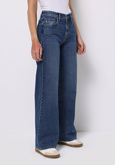 صورة من أزرق للنساء بناطيل