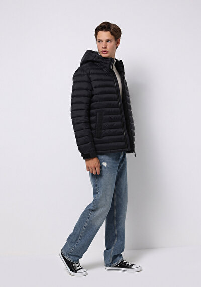 صورة من أسود للرجال جاكيت