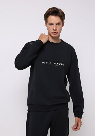 صورة من أسود للرجال بلوز