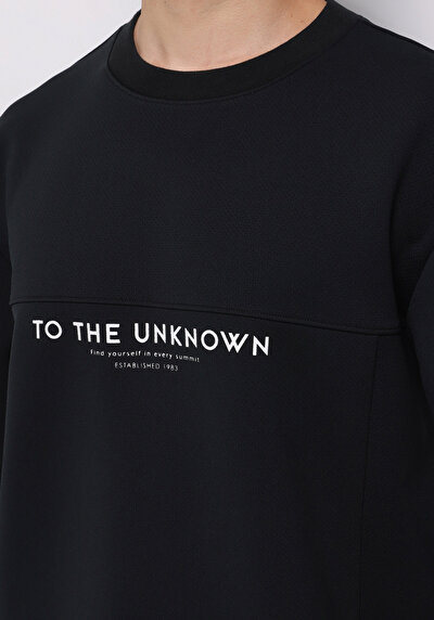 صورة من أسود للرجال بلوز