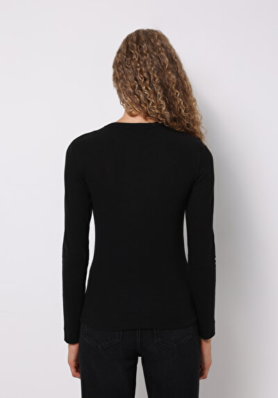 صورة من أسود للنساء تي شيرت كم طويل