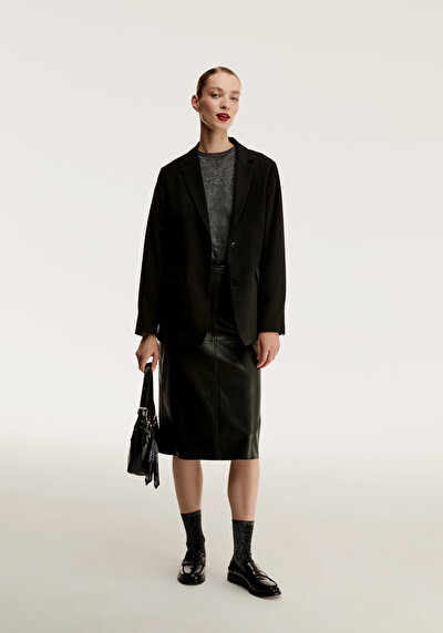 صورة من أسود للنساء تنورة