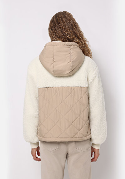 صورة من بيج للنساء جاكيت