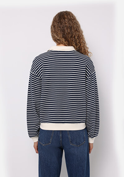 اعرض التفاصيل لـ أزرق بحري للنساء بلوز