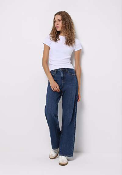 صورة من أزرق داكن للنساء بناطيل