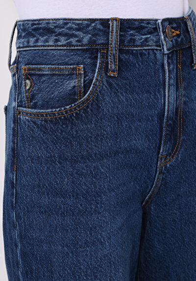 اعرض التفاصيل لـ أزرق داكن للنساء بناطيل