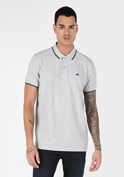 صورة من رمادي للرجال قميص بولو  كم قصير