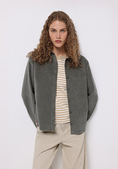 صورة من أخضر للنساء قميص  كم طويل