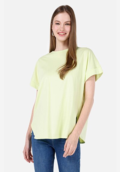 صورة من   رقبة مستديرة مستقيم نسائي أخضر كم قصير تي شيرت