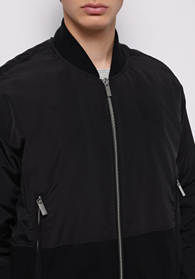 صورة من أسود للرجال جاكيت