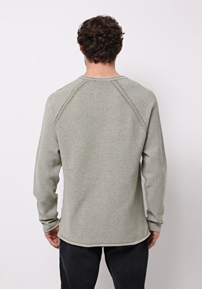 اعرض التفاصيل لـ أخضر للرجال بلوفر