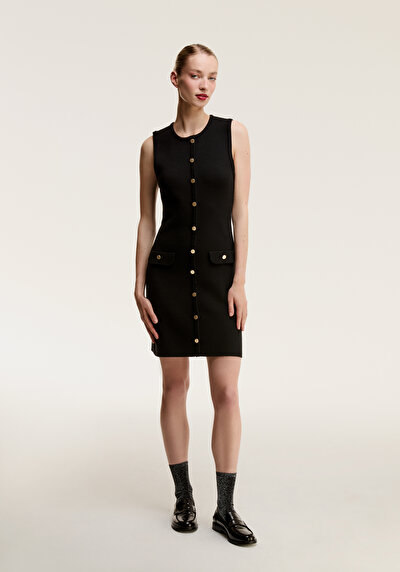 صورة من أسود للنساء فستان