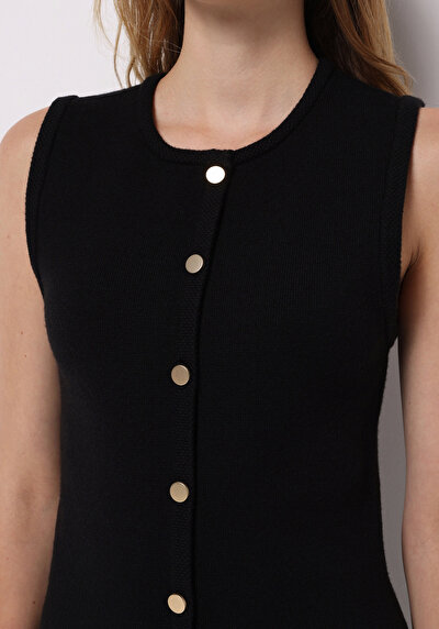 صورة من أسود للنساء فستان