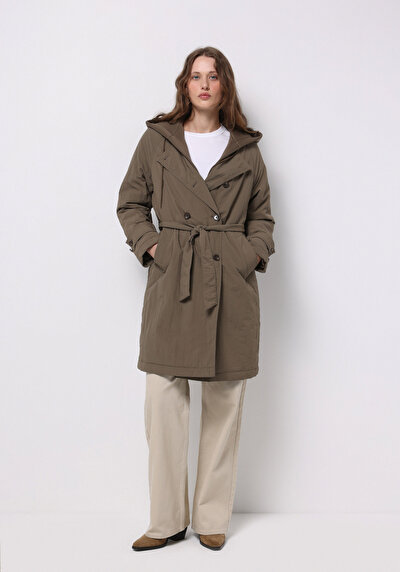 صورة من بني للنساء ملابس خارجية