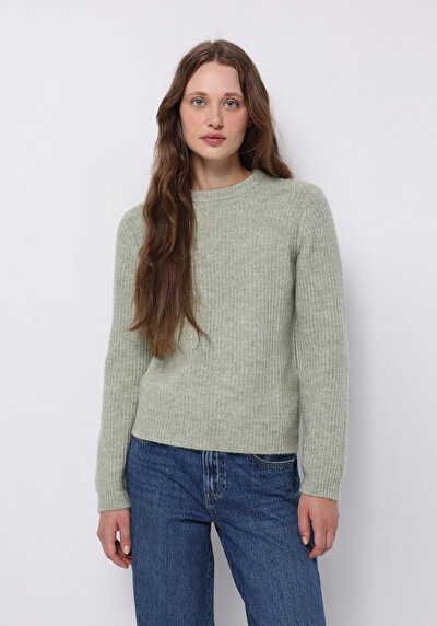 صورة من أخضر للنساء