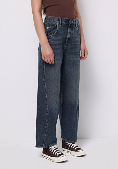 صورة من أزرق للنساء بناطيل