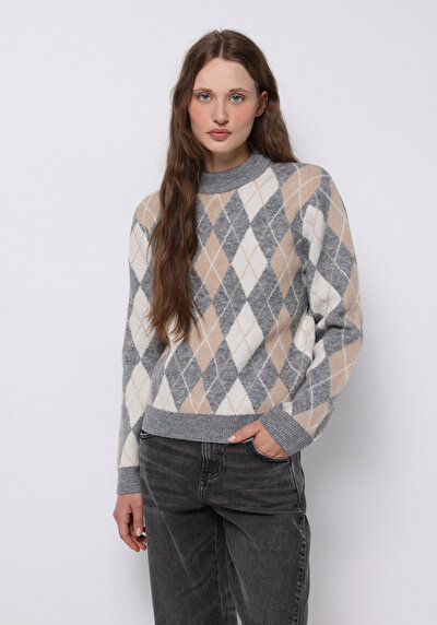 صورة من رمادي للنساء