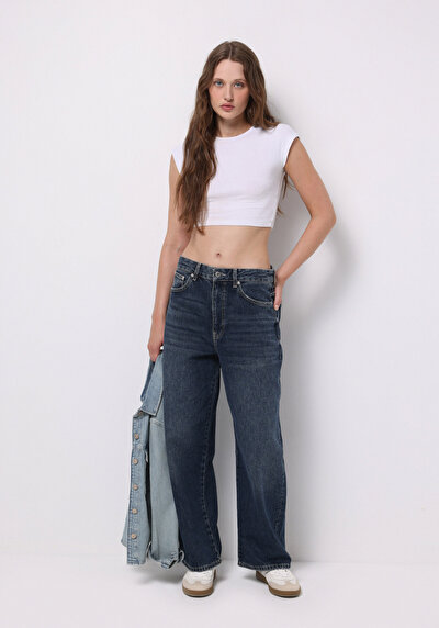 صورة من دينيم للنساء بناطيل