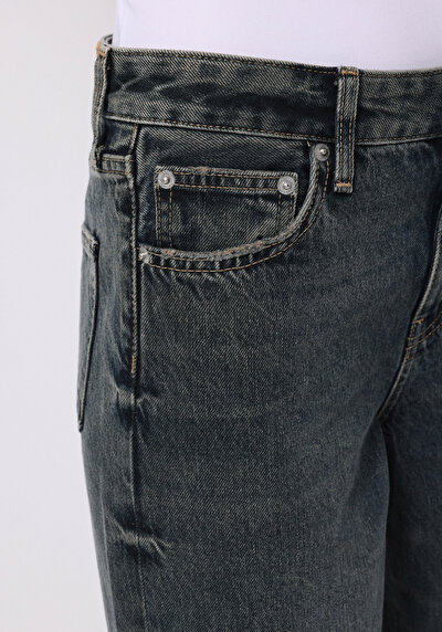 اعرض التفاصيل لـ أزرق داكن للنساء بناطيل