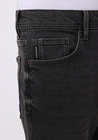 اعرض التفاصيل لـ أسود للرجال بناطيل