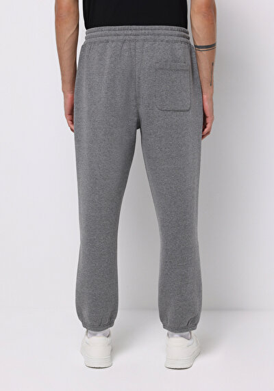 صورة من أنتراسيت للرجال بنطال رياضي