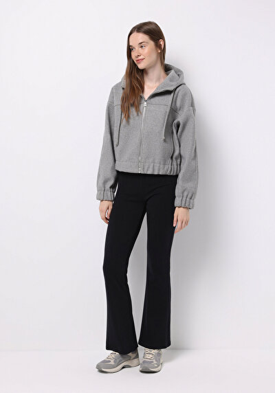 صورة من رمادي للنساء