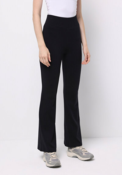 اعرض التفاصيل لـ أسود للنساء 