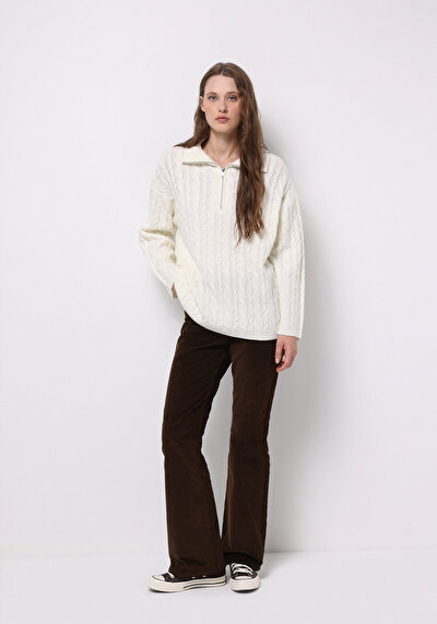 صورة من بيج فاتح للنساء