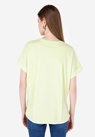 صورة من رقبة مستديرة مستقيم نسائي أخضر كم قصير تي شيرت