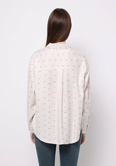 اعرض التفاصيل لـ بيج فاتح للنساء قميص  كم طويل