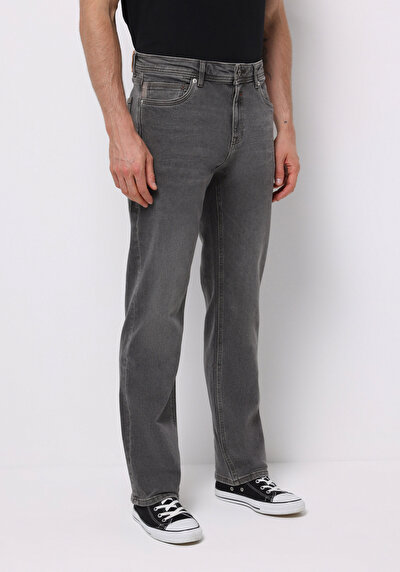 اعرض التفاصيل لـ أسود للرجال بناطيل