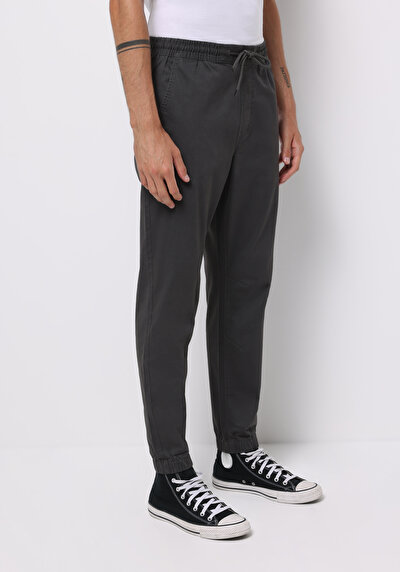 صورة من أنتراسيت للرجال بناطيل