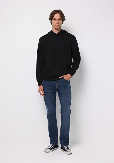 صورة من دينيم للرجال بناطيل