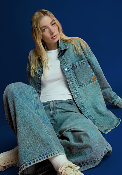 صورة من أزرق للنساء 