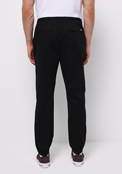 صورة من أسود للرجال بناطيل