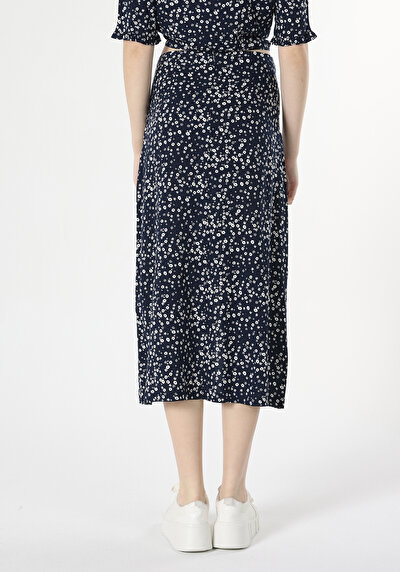 صورة من أزرق بحري للنساء تنورة