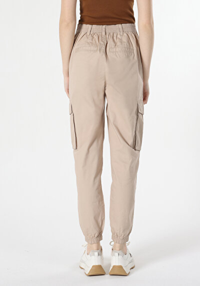 صورة من بيج للنساء بناطيل