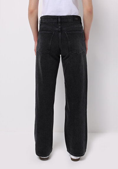 اعرض التفاصيل لـ أسود للنساء بناطيل