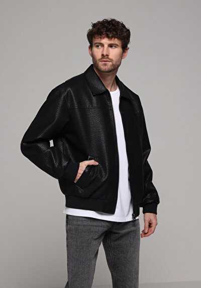 صورة من أسود للرجال جاكيت جلد