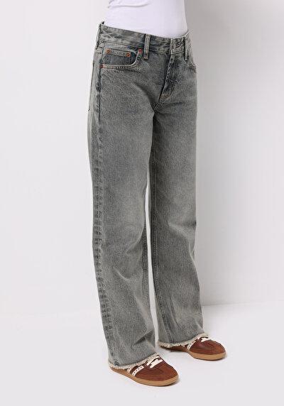 صورة من دينيم للنساء بناطيل