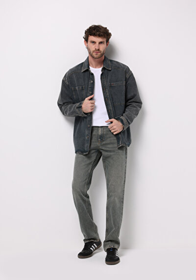 صورة من أزرق للرجال بناطيل