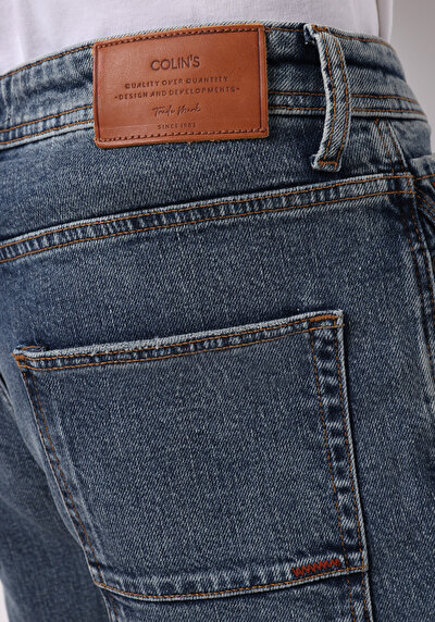 اعرض التفاصيل لـ أزرق للرجال بناطيل