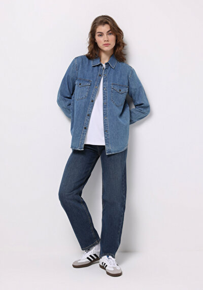 صورة من أزرق للنساء بناطيل