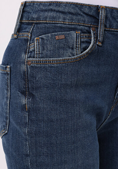 اعرض التفاصيل لـ أزرق للنساء بناطيل