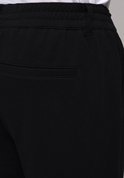 اعرض التفاصيل لـ أسود للرجال بناطيل