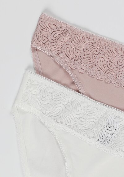 صورة من متعدد الألوان للنساء ملابس داخلية