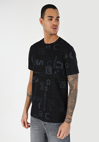 صورة من أسود للرجال تي شيرت بأكمام قصيرة